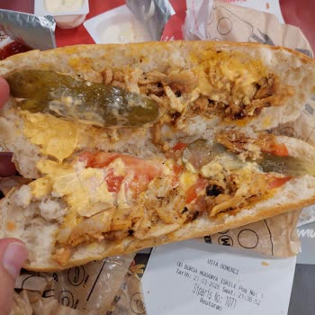 Sipariş Edilen Dönerde Tavuk Yok, Sadece Soslu Ekmek