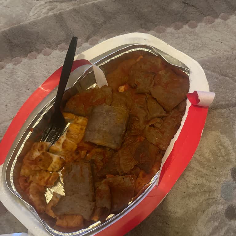 Aşırı Acılı İskender, İade Talebi Reddedildi Ve Kuponla Geçiştirildi