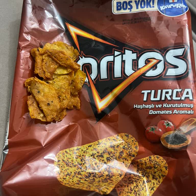 Doritos Cips Paketi İçinde Bozulmuş Ve Topaklanmış Parça Şikayeti