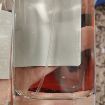 Yeni Alınan Parfüm İçinde Saç Bulunması Ve Hijyen İhlali