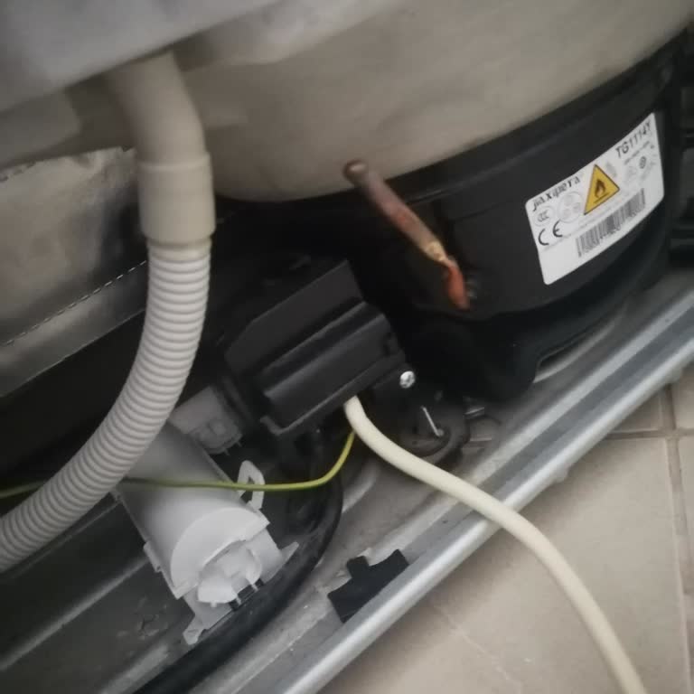 8.640 TL'lik Aşırı Servis Ücreti Ve Yetkisiz Parça Çıkarma İle Mağdur Oldum