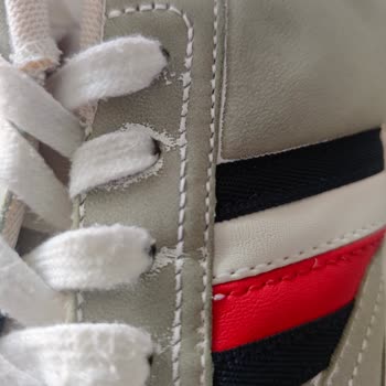 Boyner Hilltown’da Tommy Hilfiger Ayakkabılarda Renk Değişimi Ve Kalite Sorunu