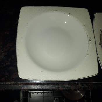 Kütahya Porselen Bonamore Takımında Desen Silinmesi Ve Üretici Cevabı Bekleniyor