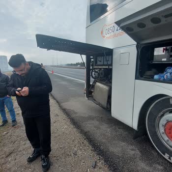 Metro Turizm Araç Arızası Ve 5 Saat Otoyol Kenarında Mağduriyet