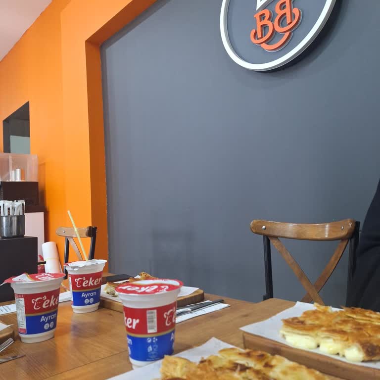 Bülent Börekçilik Şubesinde Fiyat Farkı Ve Çalışan Tutumu