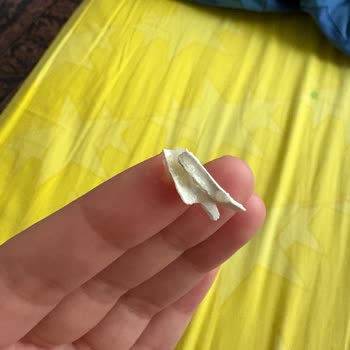 Badem Ezmesi İçindeki Plastik Parça Sağlık Riskine Yol Açtı