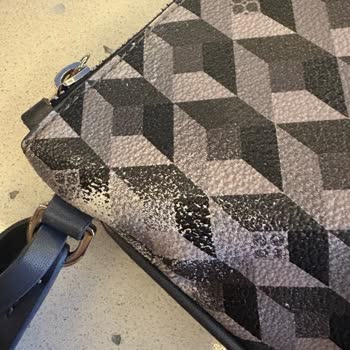 Beymen Clutch Çantada Hızlı Kalite Sorunu Ve Mağaza Desteği Eksikliği