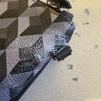 Beymen Clutch Çantada Hızlı Kalite Sorunu Ve Mağaza Desteği Eksikliği