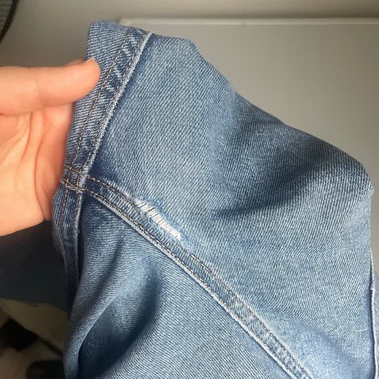 Mavi Pantolonlarda Kalite Sorunu: Erken Yırtılma Ve Solma