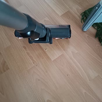 Philips 6000 Dikey Süpürge Başlıktan Kir Dökmesi Çözülmedi