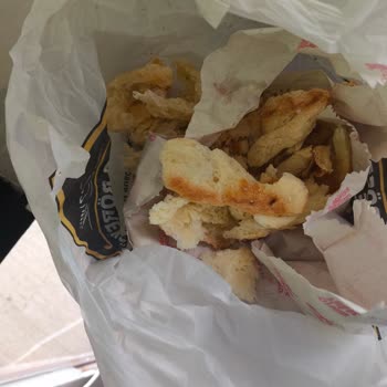 Meşhur Sarıyer Börekçisi Savcı Usta Tüketemediğim Ürünler Yüzünden Param Boşa Gitmiş Oldu.