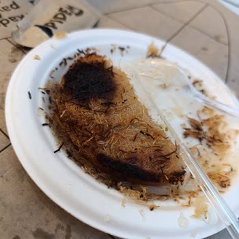 Pidem Kentplaza AVM Şubesinde Yanmış Künefeler Tekrarlanıyor