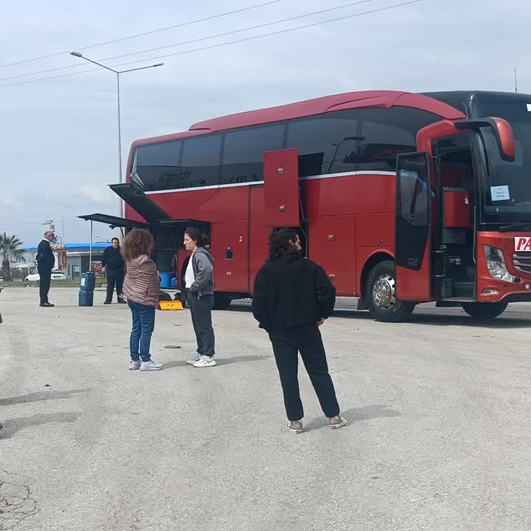 Pamukkale Turizm’in 500 TL Bileti 900 TL’ye Çıkardı Ve Ek Seferde Saatlerce Yolda Kaldı