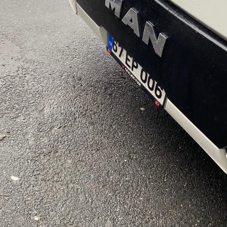 Kamil Koç Şoförünün Kamusal Ortamda Bağırması Ve Müşteriyi Küçük Düşürmesi