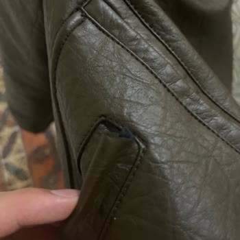 Koton Deri Cekette Yan Ceplerde Anormal Yırtık Ve Değişim İsteği