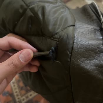 Koton Deri Cekette Yan Ceplerde Anormal Yırtık Ve Değişim İsteği