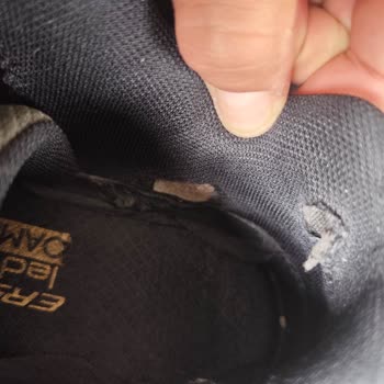 Zapatillas Skechers con defecto en el talón, garantía rechazada sin explicación