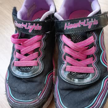 Skechers Olka se desgastaron rápido, garantía rechazada