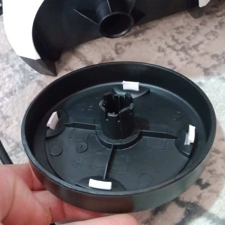 Kivi Halı Koltuk Yıkama Makinesinde İlk Açılışta Tekerlek Kırığı