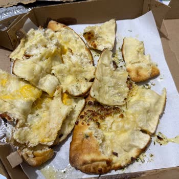 Kalın Hamurlu Ve Peynir Az Bol Peynirli Ekmek İçin Para İadesi Talebi