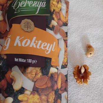 A101 Çerezya Çiğ Kokteylinde Şiddetli Plastik Koku Ve Yapay Tat Şikayeti