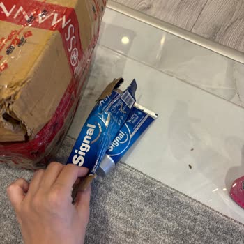 Recibí paquete dañado de Rossmann, solicito compensación