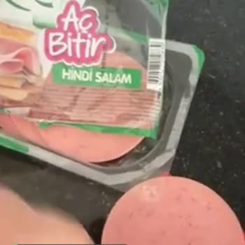 Pınar Salamdan Hayvansal Tüy Çıktı!