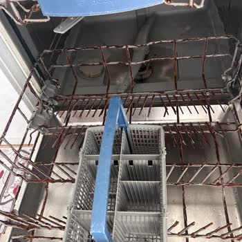 Bosch Bulaşık Makinesinde Sepet Tellerinin Hızlı Paslanması Ve Kopması