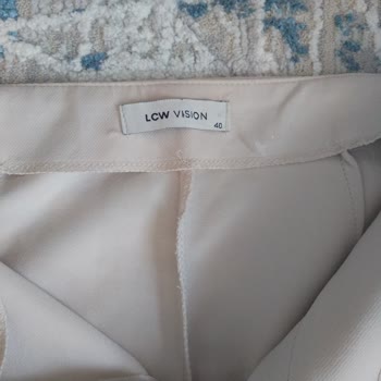 LCW Kadın Pantolonunda Kısa Sürede Tüylenme Ve Ücret İadesi Talebi