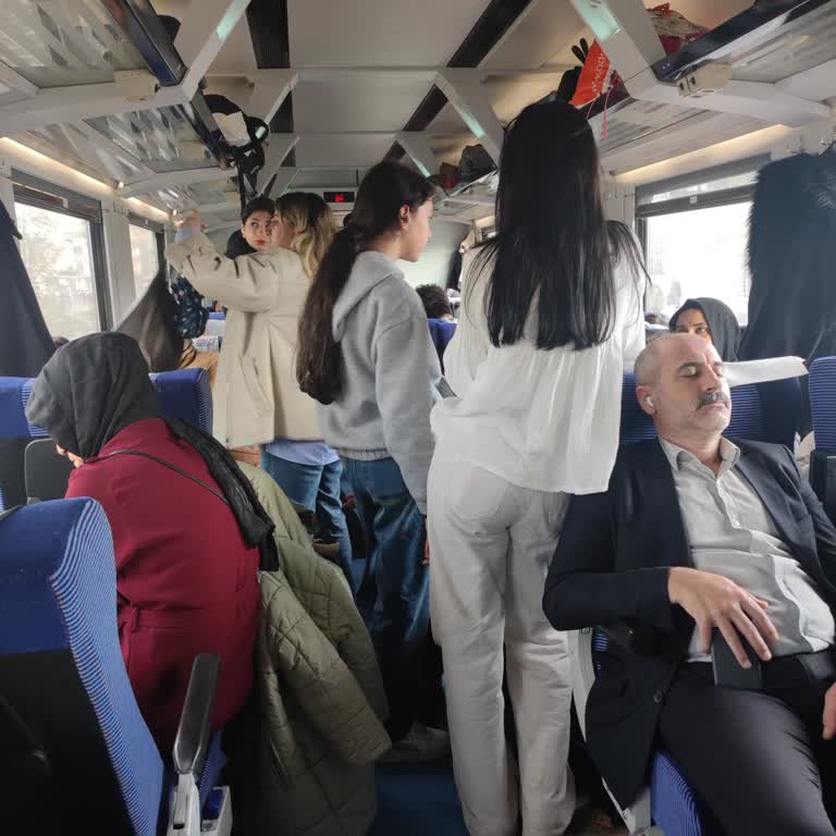 Batman-Diyarbakır Treni Biletli Yolculara Koltuk Sağlamıyor