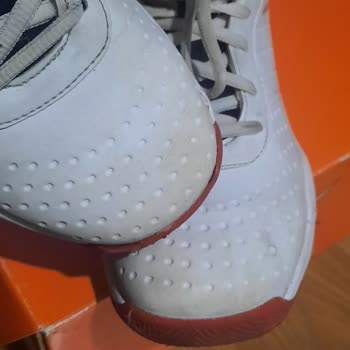 Beyaz Kinetix Ayakkabısındaki Deri Lekeleri Ve Değişim Talebi