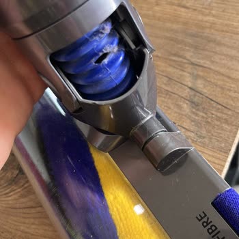 Dyson V15 Lazer Başlığındaki Malzeme Aşınması Garanti Kapsamına Alınmadı