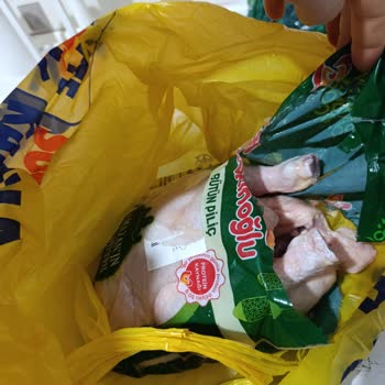 Şok Mağazasında Hamile Kadına Bozuk Ve Etiketsiz Tavuk Satışı