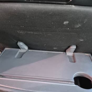 İzmir-İstanbul Seferinde Otobüs Temizliği Şaşırtıcı Derecede Kirli