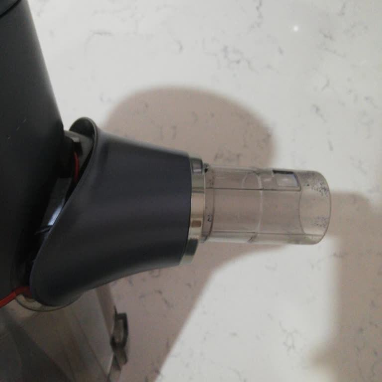 Garanti Süresindeki Süpürge Bağlantı Noktası Kırılması İçin Çözüm Sunulmadı