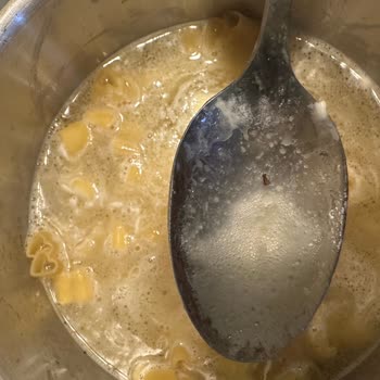 Son Kullanma Tarihi Geçmemiş Makarna İçinde Böcek Çıktı