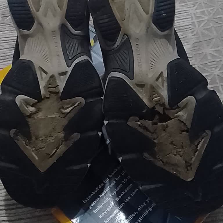 Skechers Ayakkabısında Üretim Hatası Taban Kısa Sürede Parçalandı