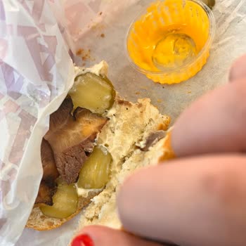 Arby's'de Mini Baget Menüde Belirsiz Parça Hijyen Ve Sağlık Riski Oluşturdu