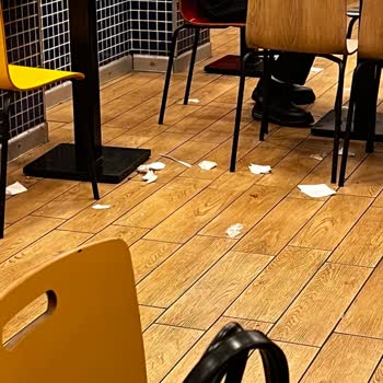 Donas Şubesinde Hijyen Eksikliği Müşterileri Hayal Kırıklığına Sürdü