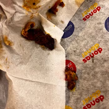 Donas Şubesinde Hijyen Eksikliği Müşterileri Hayal Kırıklığına Sürdü