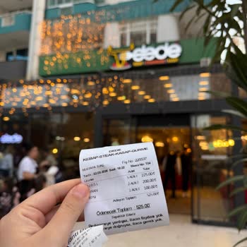 1,5 Saat Bekletildik, Yemeksiz Ve Haksız İkram Ücreti