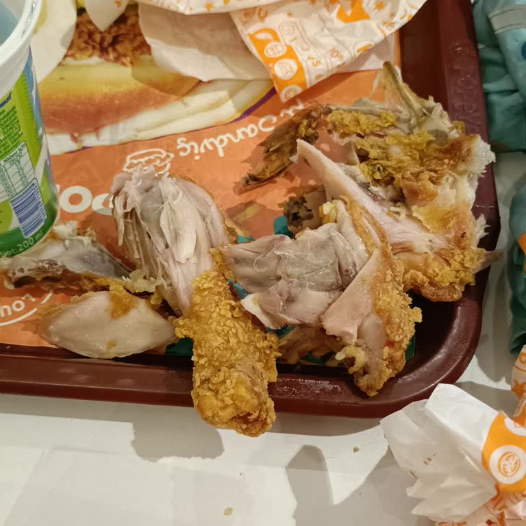 Çiğ Tavuk Ve Umursamaz Personel Nedeniyle Popeyes Vadi İstanbul’da 787 TL’lik Sipariş İadesi