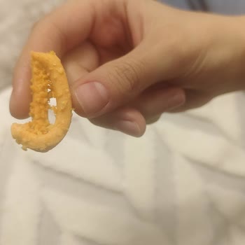 Crax Patlayan Lezzet Ürününde Şekil Bozukluğu Ve Güven Kaybı