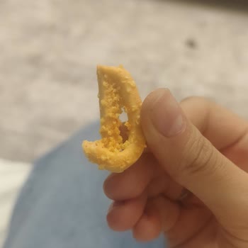 Crax Patlayan Lezzet Ürününde Şekil Bozukluğu Ve Güven Kaybı