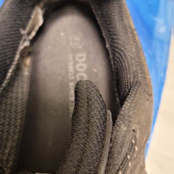 Su Geçirmez Olması Gereken Ayakkabıda Su Alması Ve Yırtılma: Değişim Veya İade Talebi