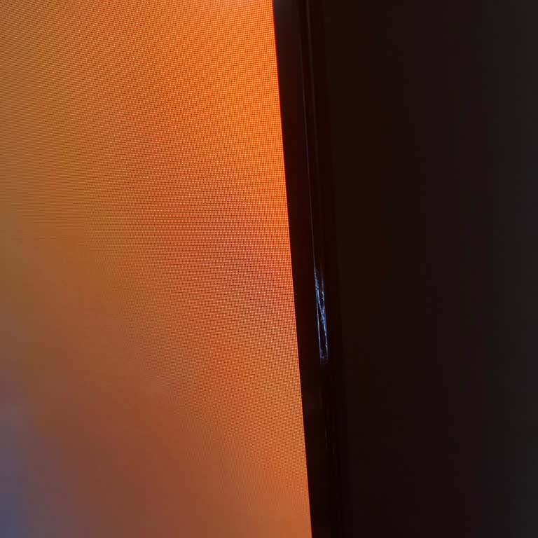 Ücretli LED Değişimi Sonrası Ekran Çizgileri Çözülmedi Ve Hizmet Reddetti