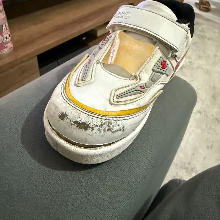 Kısa Sürede Açılan Çocuk Ayakkabısı İçin Garanti Dışı İade Talebi