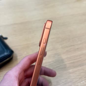 Kozmetik Kusurlu İPhone 17 Pro Max İçin Tam İade Talebi