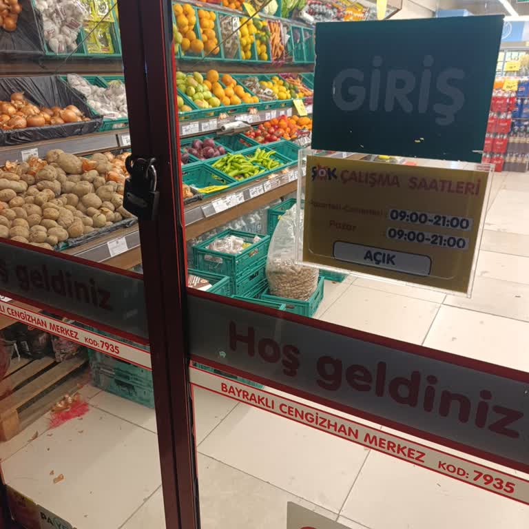 Şok Market Açık Olması Gereken Saatte Kapalı, Çalışan Davranışı Kabul Edilemez