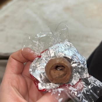 Lindt Lindor Çikolatasında Folyo Parçası Sağlık Riski Ve Tazminat Talebi